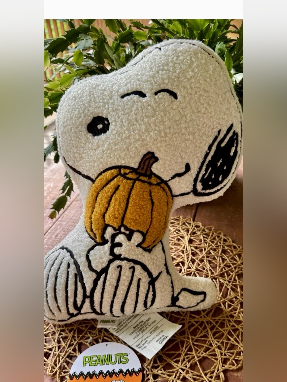 MWT Peanuts Snoopy Sherpa Pillow with Pumpkin  Halloween 🎃 Fall decorative throw